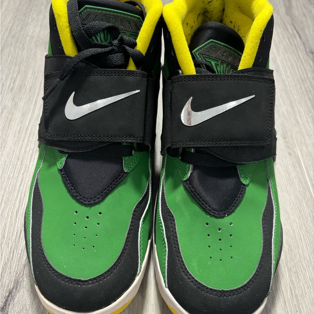 Nike Air Diamond Turf Oregon Ducks/Green mens sz.10.5 PE Sanders 309434-302